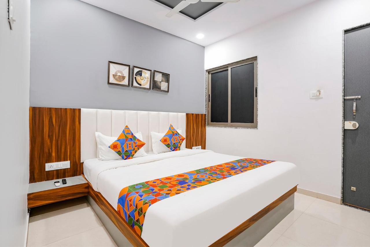 Fabhotel Magnus Surat Exterior foto