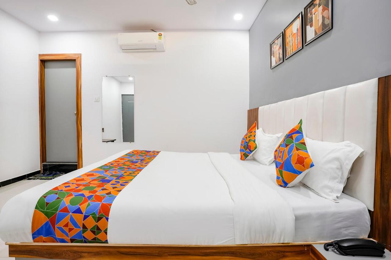 Fabhotel Magnus Surat Exterior foto