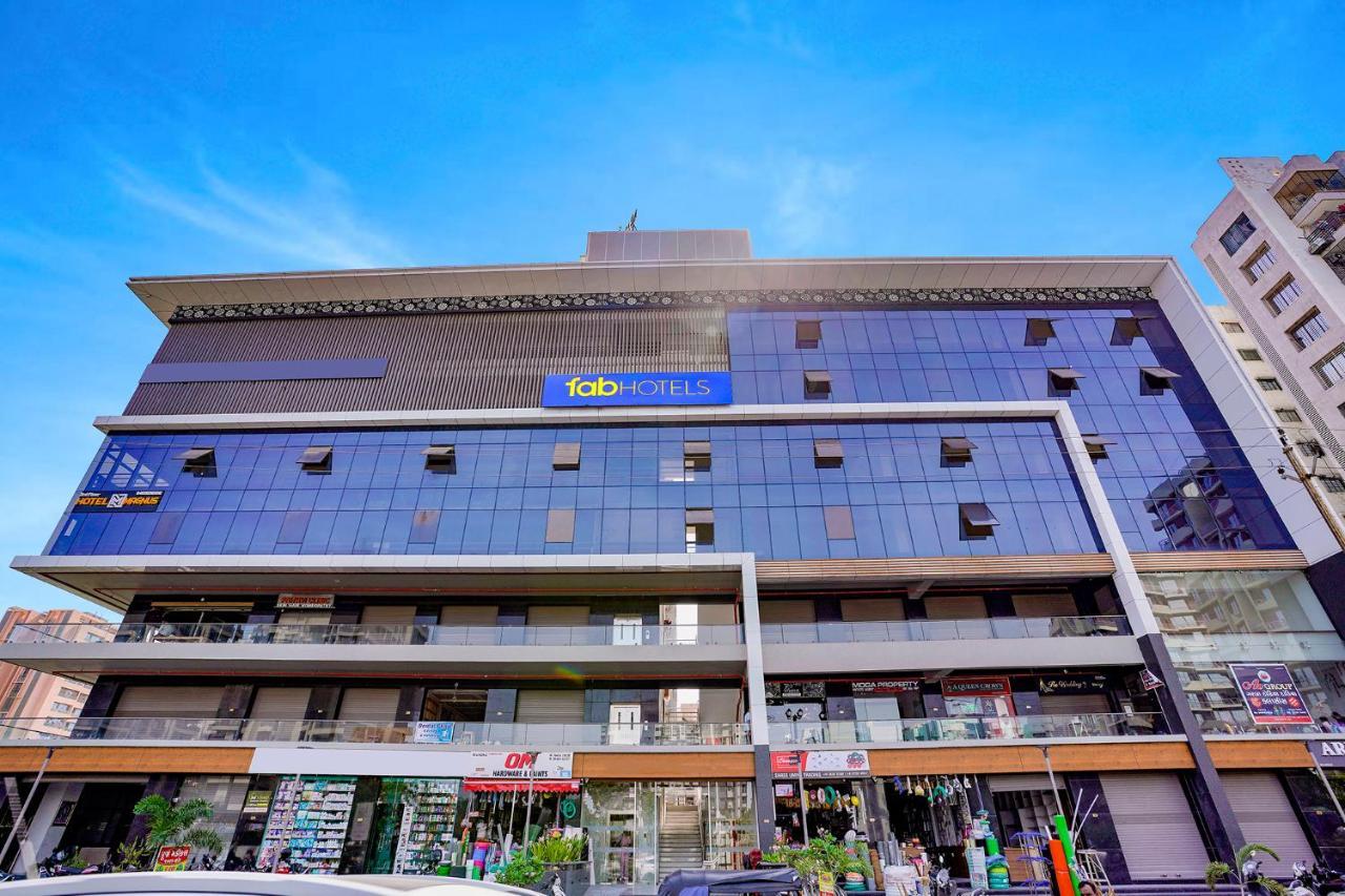Fabhotel Magnus Surat Exterior foto